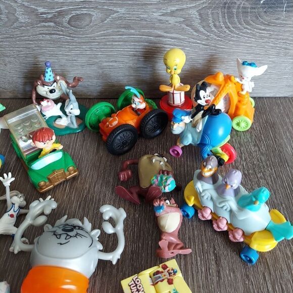 Warner Bros Looney Tunes, Animaniacs Figures Toy Lot - Picture 3 of 5
